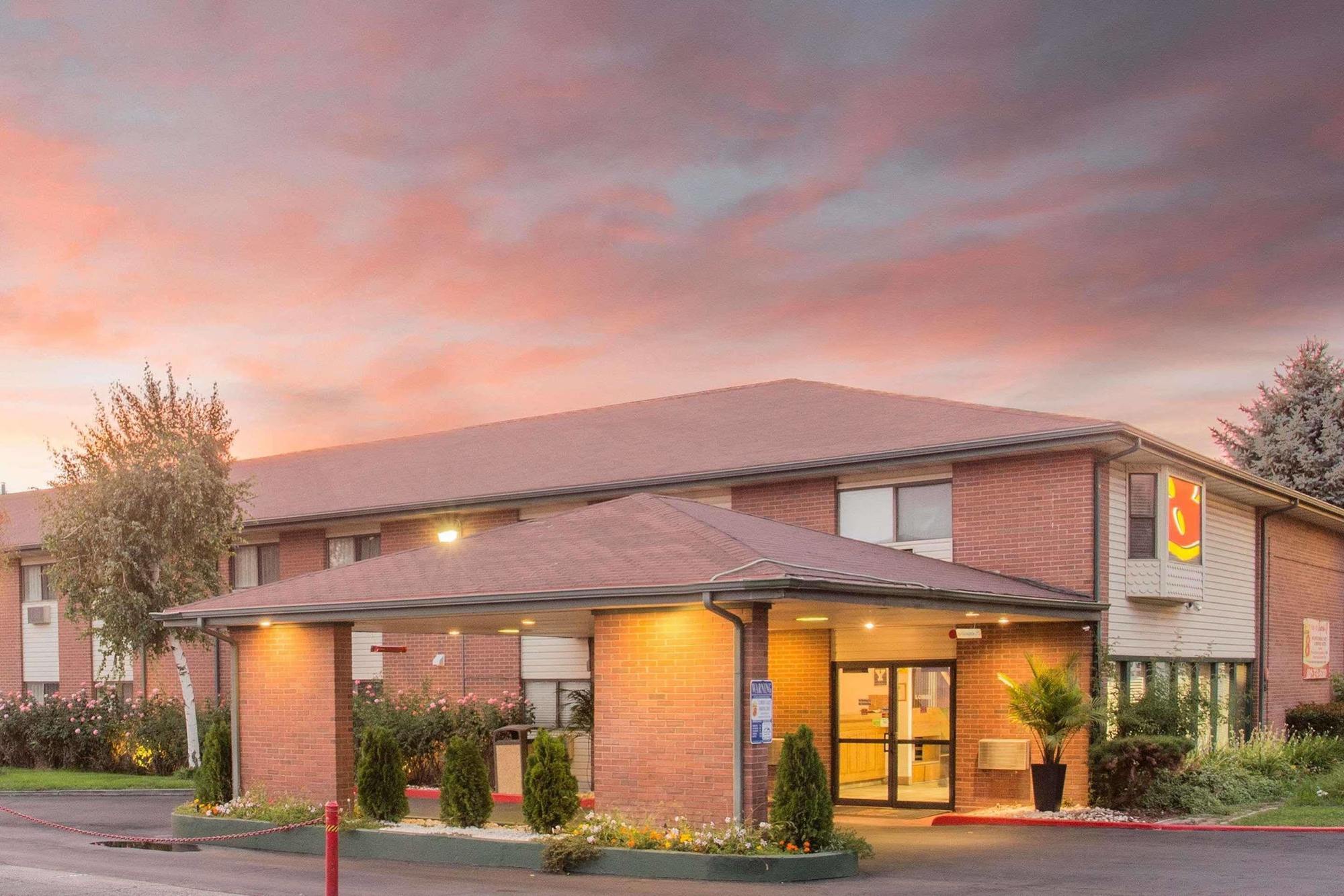 Super 8 By Wyndham Provo Byu Orem Luaran gambar